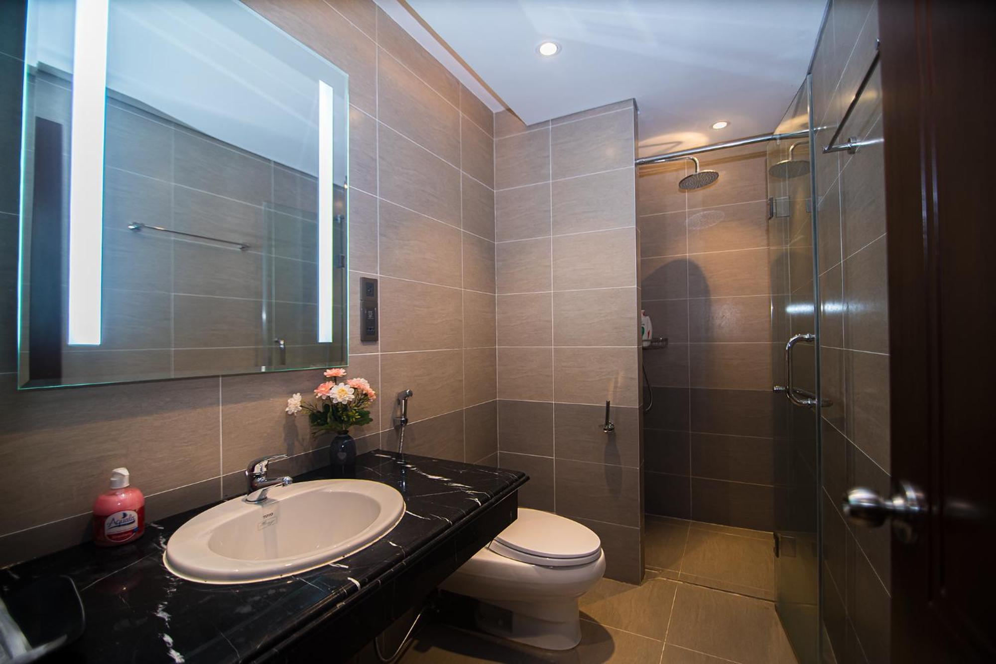 Luxury Apt Opposite Mykhe Beach Da Nang Exterior foto